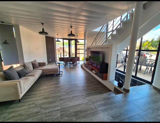 2 BEDROOM DUPLEX FOR SALE IN BASSONIA